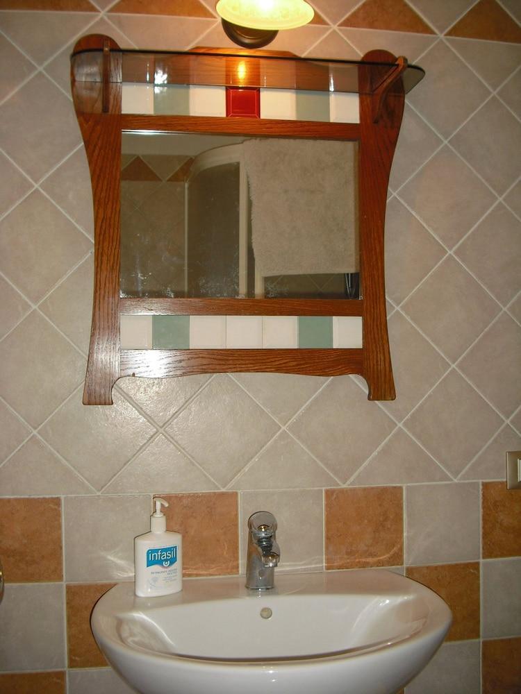 Almaran B&B Trapani Port & City Екстер'єр фото