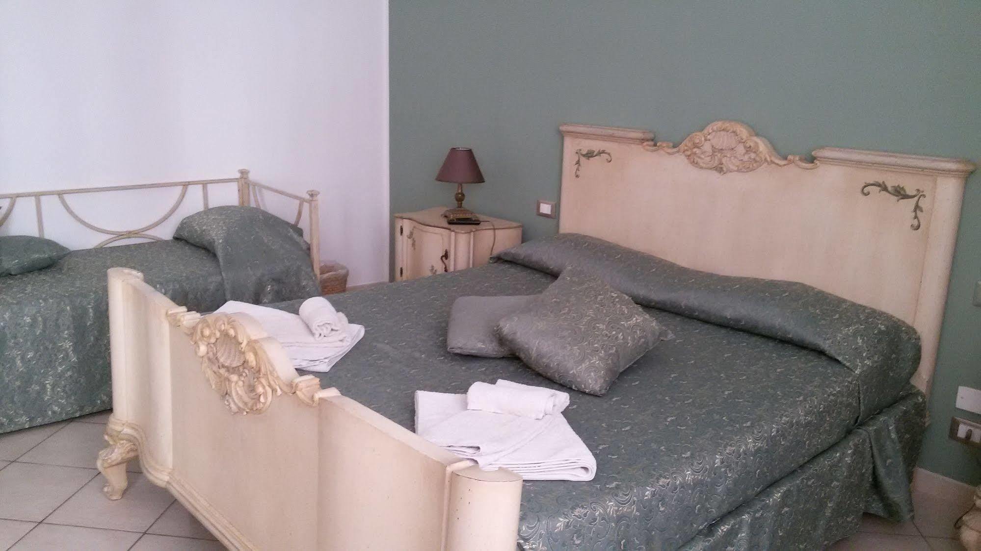 Almaran B&B Trapani Port & City Екстер'єр фото