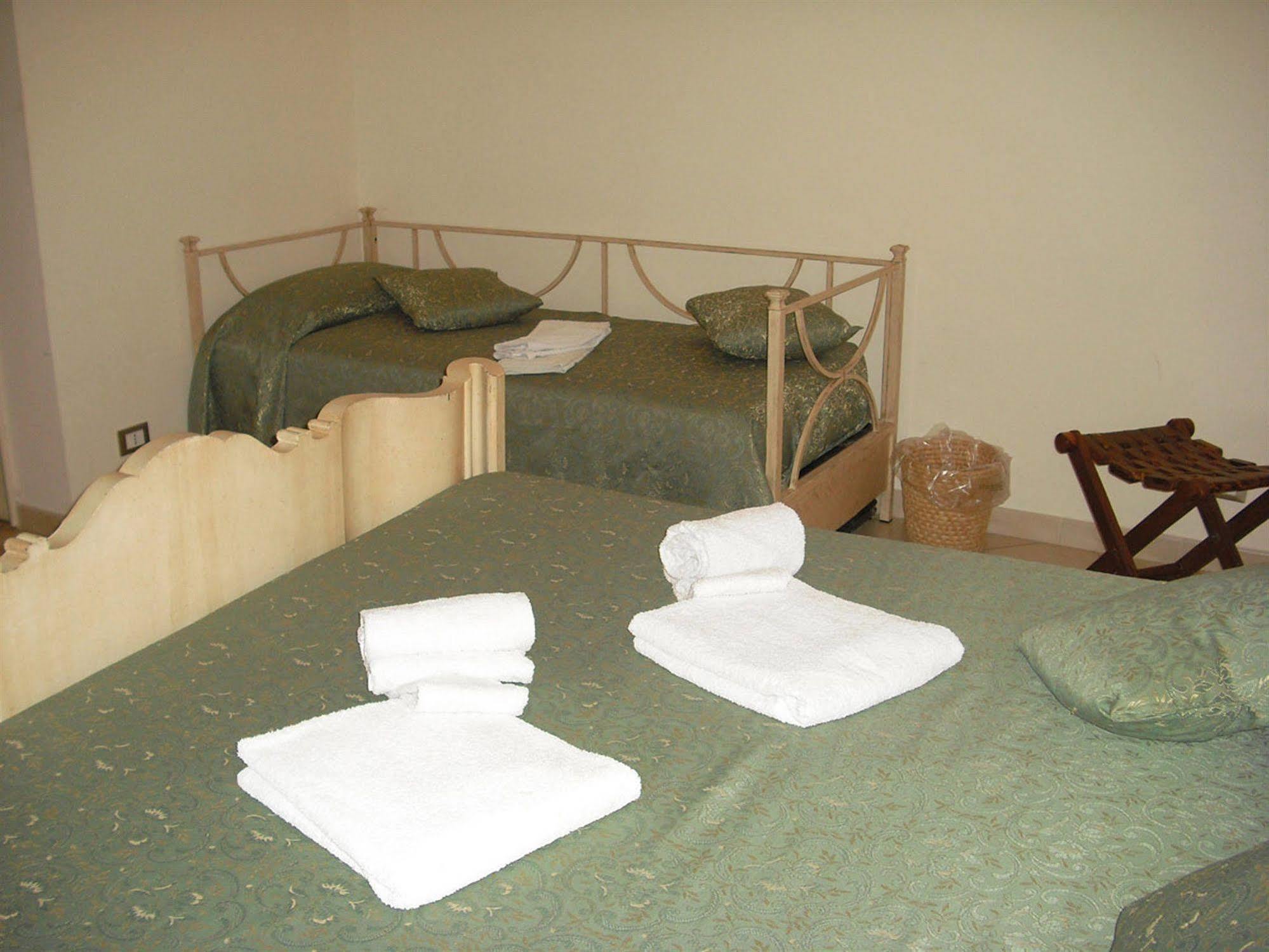 Almaran B&B Trapani Port & City Екстер'єр фото